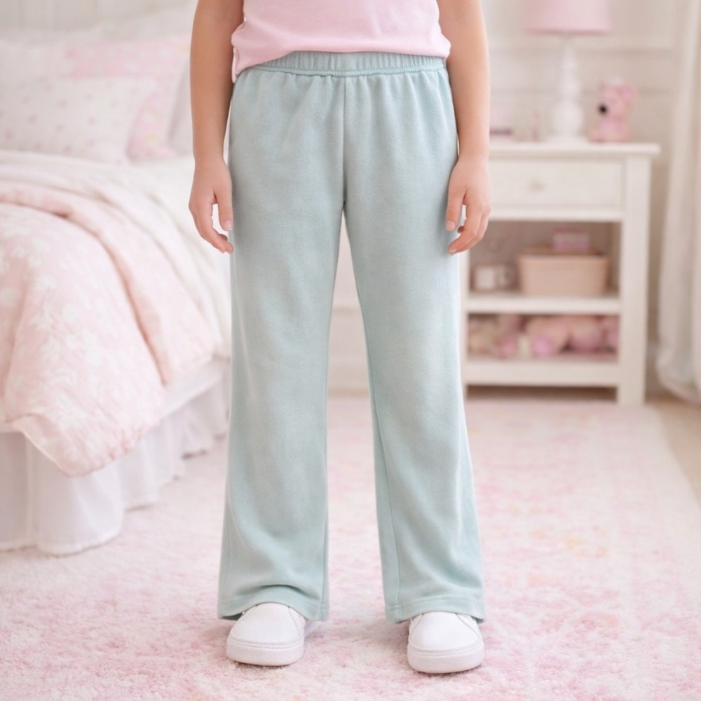 Art Class Mint Green Apparel